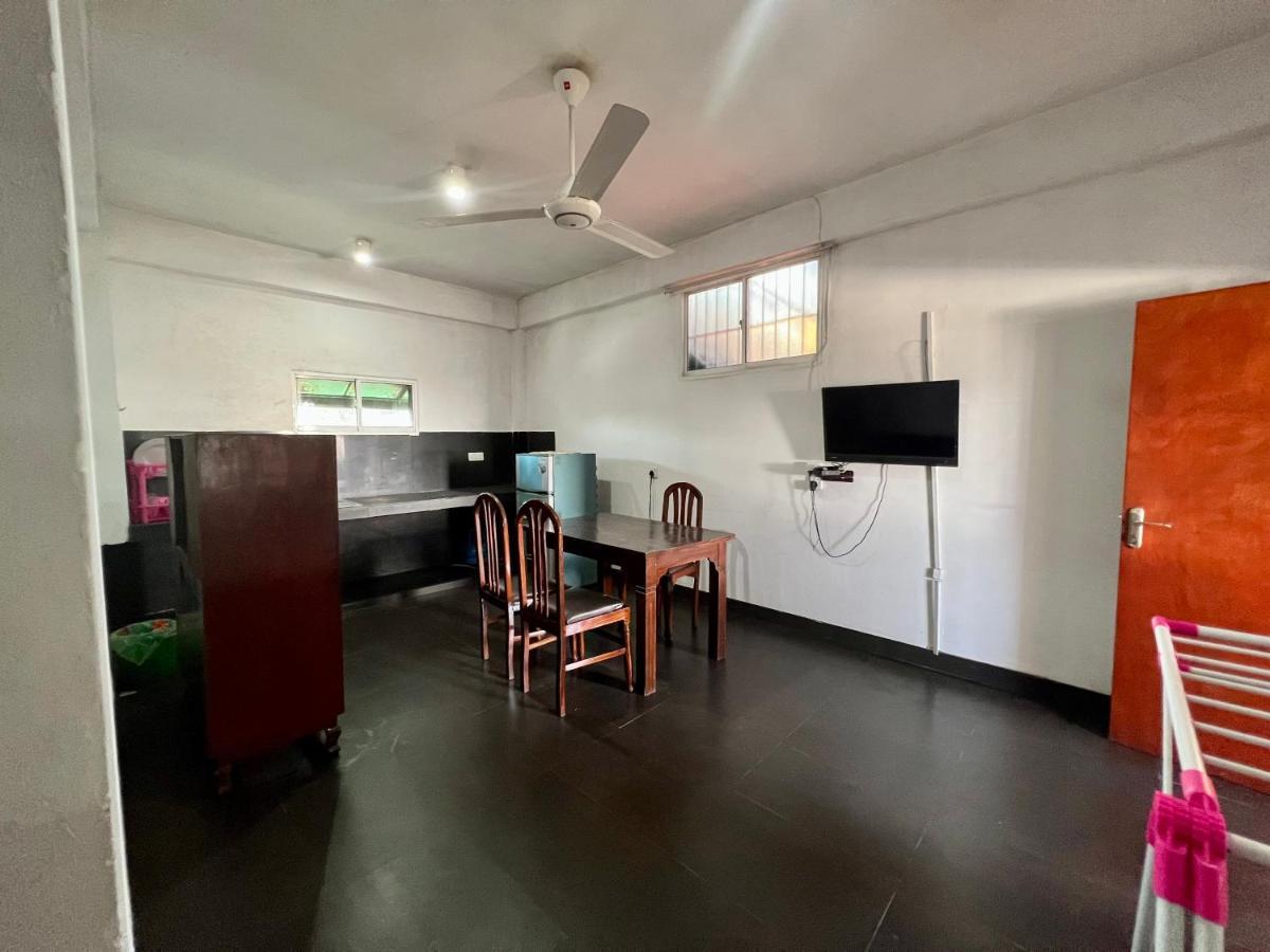 Hotel 100 Dehiwala-Mount Lavinia Kültér fotó