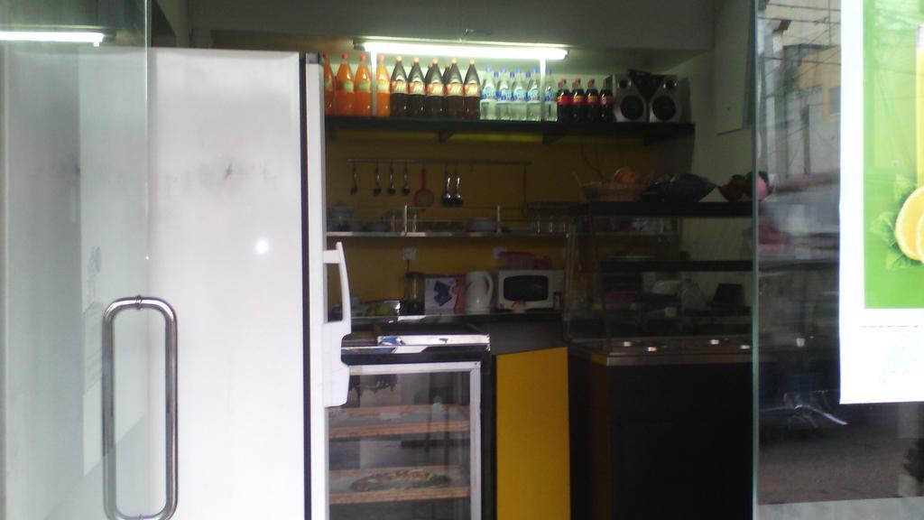 Hotel 100 Dehiwala-Mount Lavinia Kültér fotó