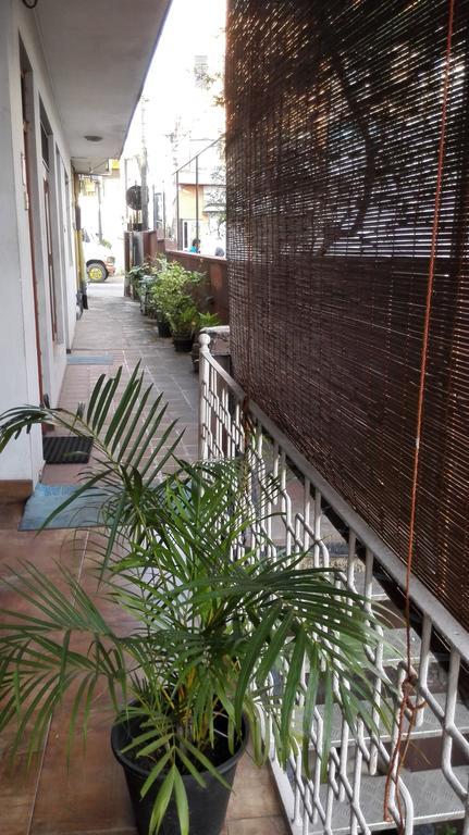 Hotel 100 Dehiwala-Mount Lavinia Kültér fotó