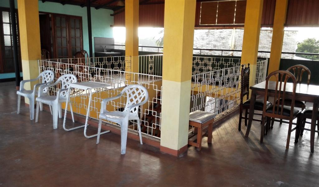 Hotel 100 Dehiwala-Mount Lavinia Kültér fotó