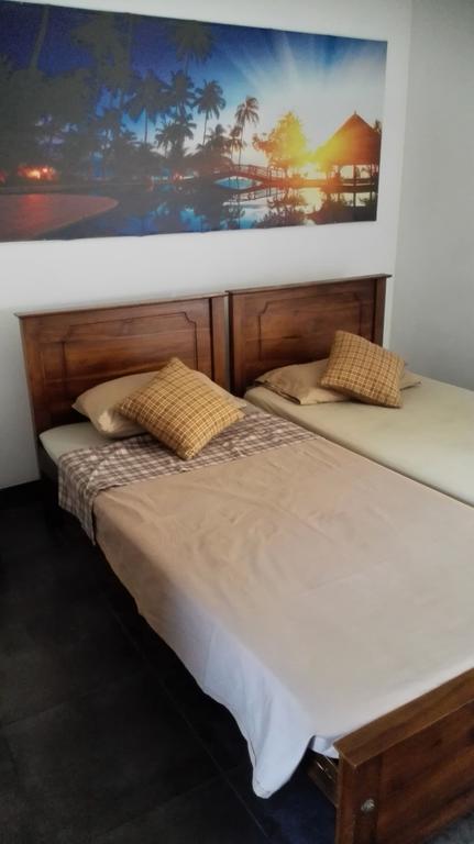 Hotel 100 Dehiwala-Mount Lavinia Kültér fotó